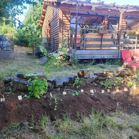 Maison En Bois Sur Pilotis Avec Jardin